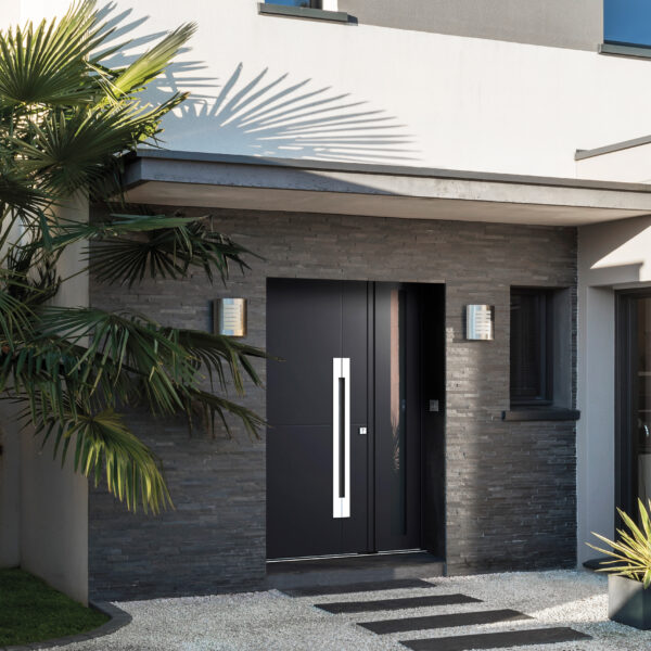 Porte d'entrée moderne en aluminium grise