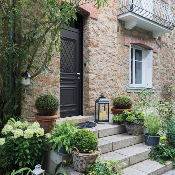 Porte d'entrée en alu PASSAGE Grille Rustica